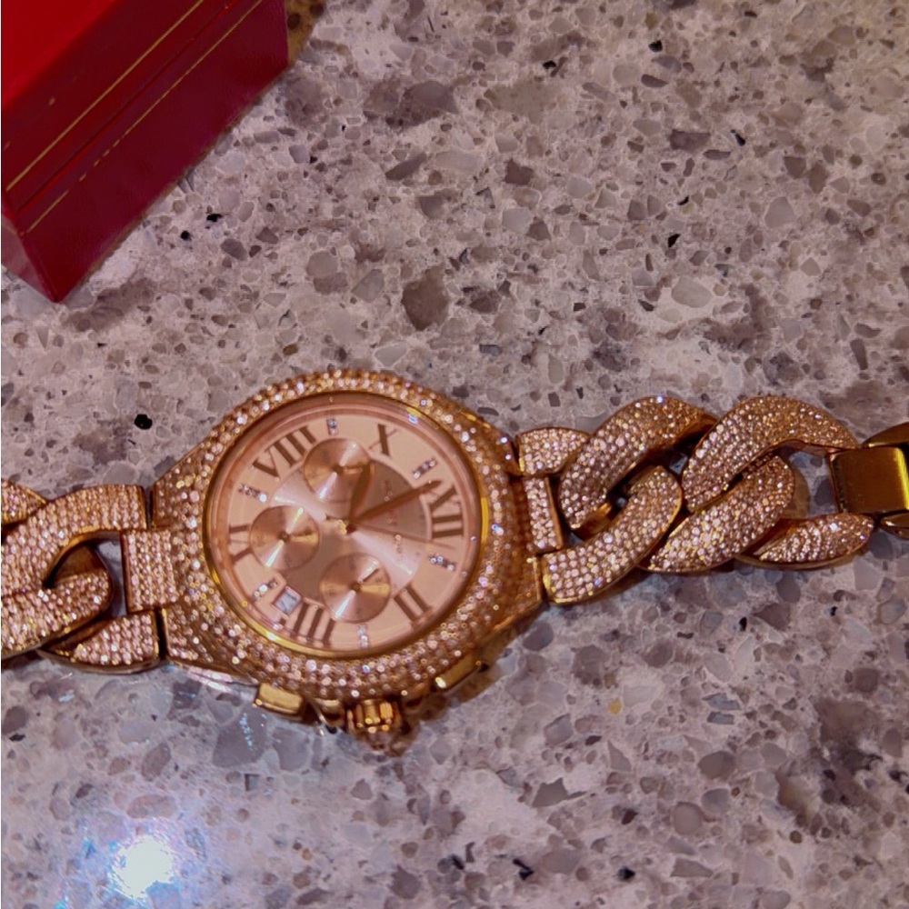 Michael Kors Women's Rose Gold Pavé Link Watch - Picture 4 of 5